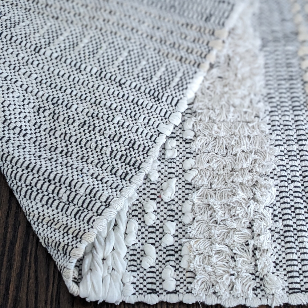 Gray and Cream Textured Rug - Picture 4 of 4
